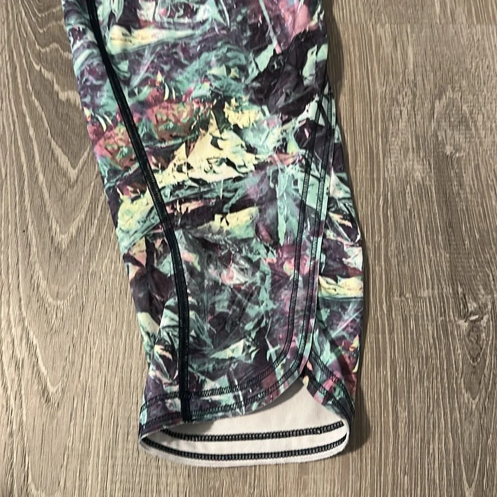Lululemon Women's Sz 8 Run Top‎ Speed Athletic Workout Yoga Lounge Crop Leggings - Picture 7 of 14